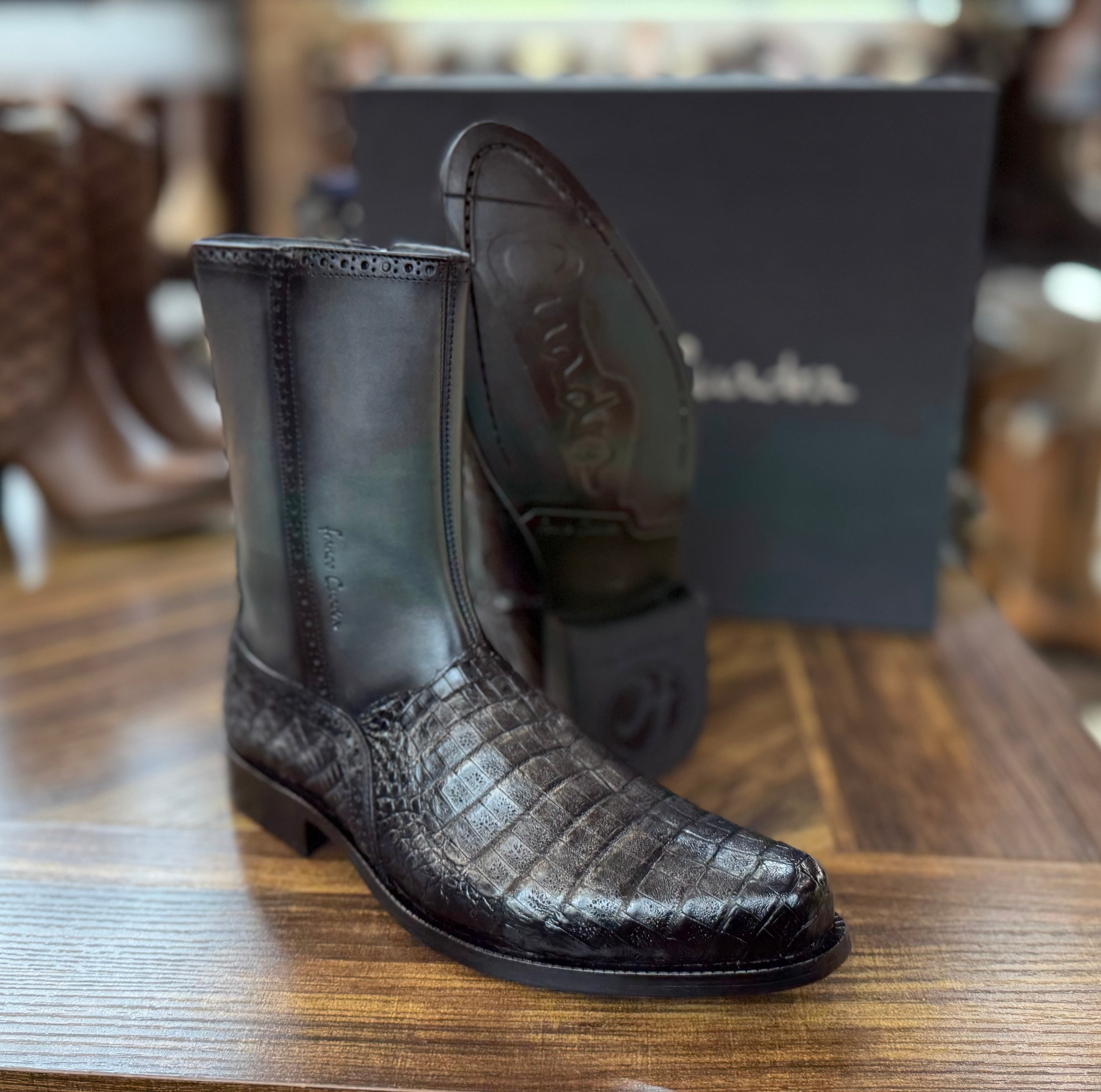 Cuadra Men’s Atlantic Black Caiman Zipper Round Toe