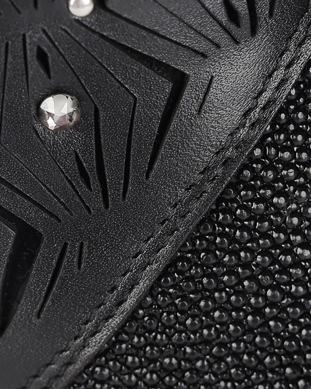 Cuadra Women’s Black Stingray Zipper & Studs & Laser Round Toe