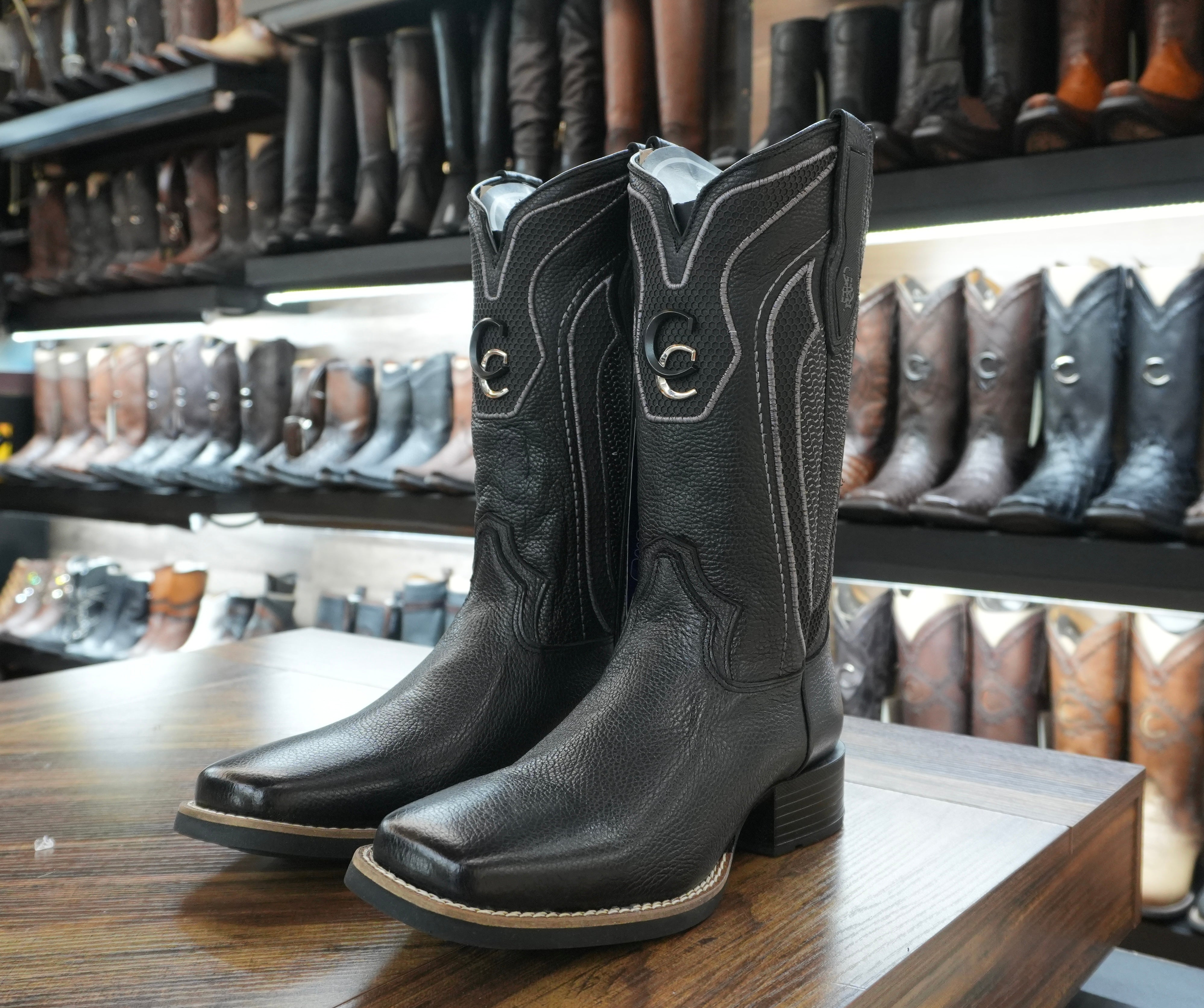 Cuadra Bota De Venado Italiano Negro