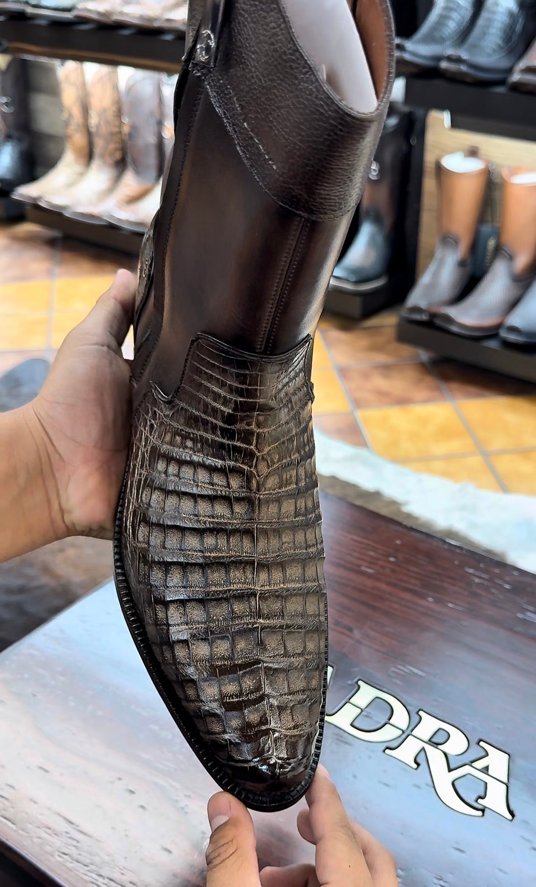 Franco Cuadra Caiman Oro