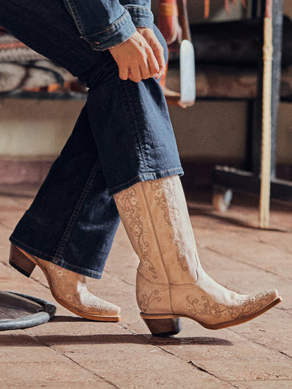 Women’s Floral Embroidery Sand Snip Toe Cowboy Boot