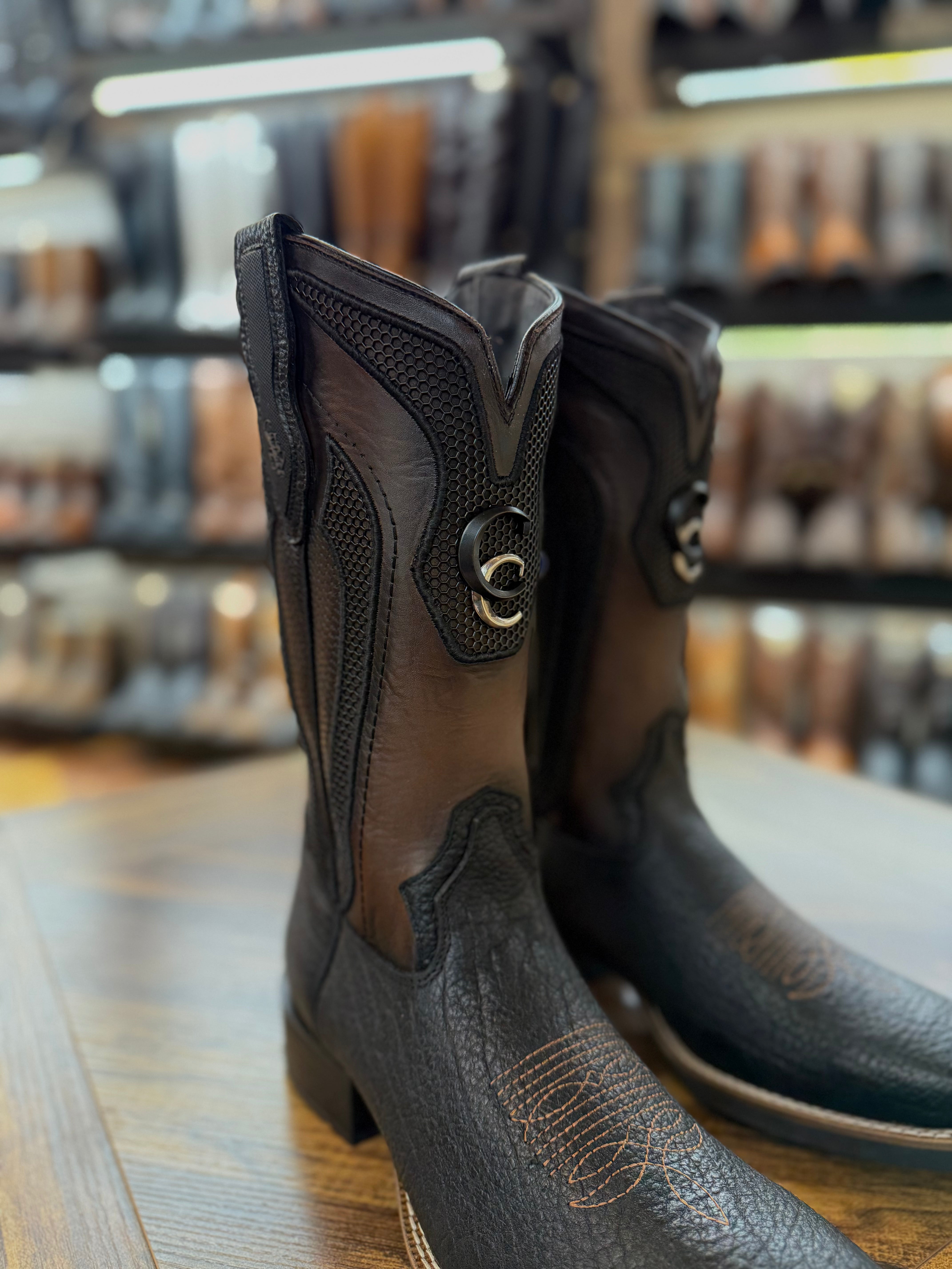 Cuadra Men’s Black American Bison Embroidery Square Toe