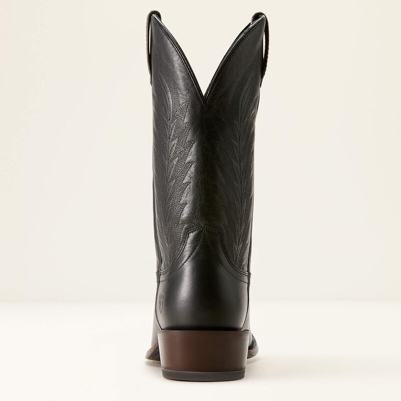 Ariat Willie